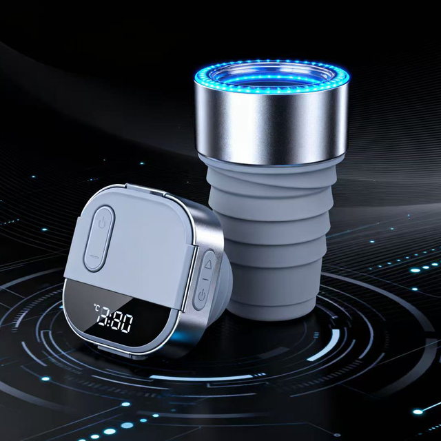 Folding silicone cup, extremely portable storage and safe and practical drinking water