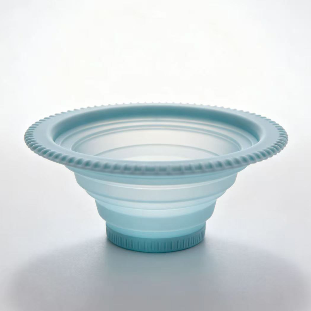 Folding silicone cup, extremely portable storage and safe and practical drinking water