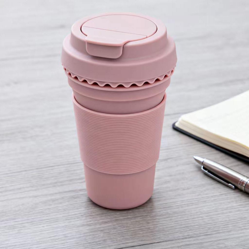 Folding silicone cup, extremely portable storage and safe and practical drinking water